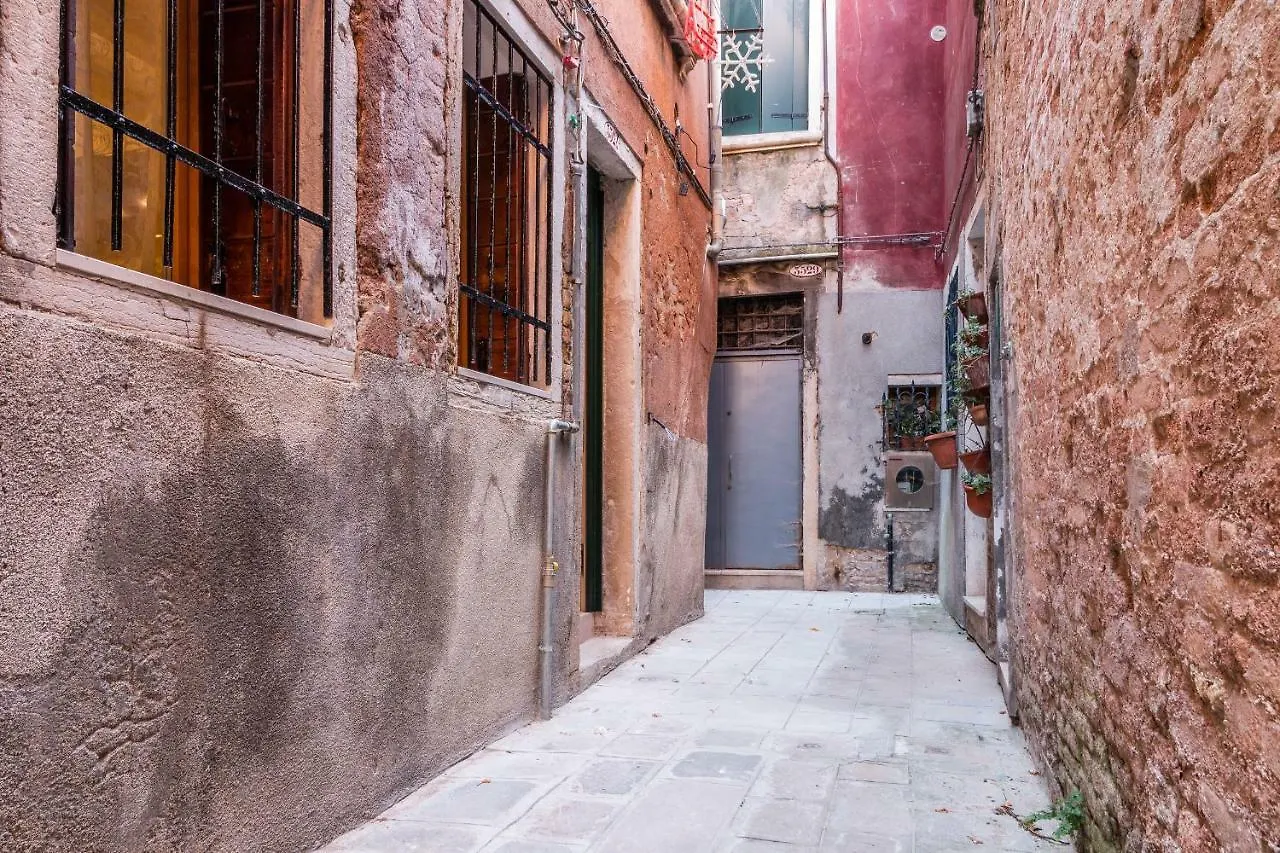 Bragora 3524 Between San Marco And Biennale Venise Appartement